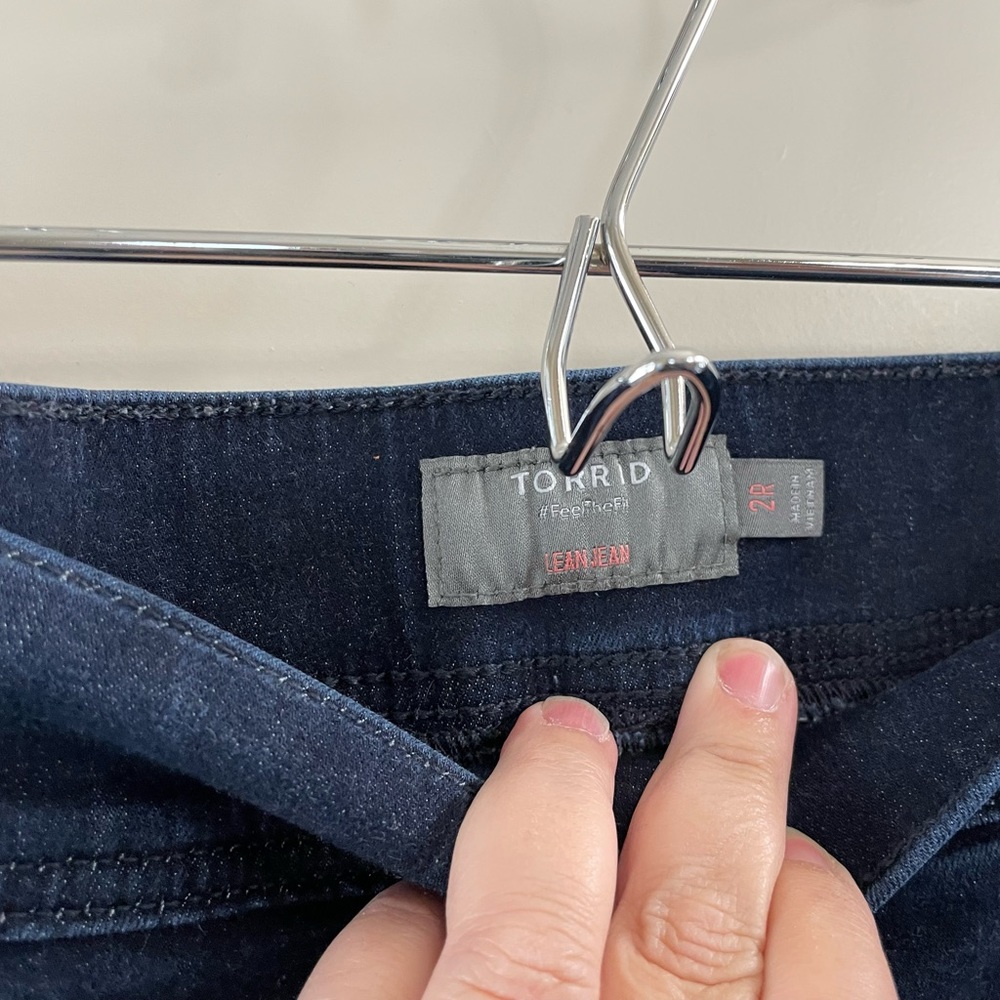 Torrid lean jeans - Picture 2 of 2